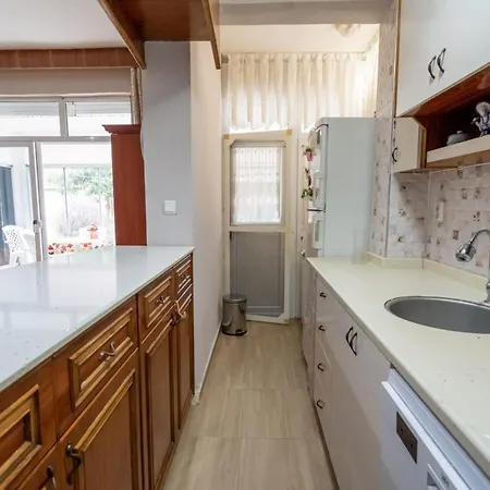Apartment Serene House In With Shared Pool Garden Antalya